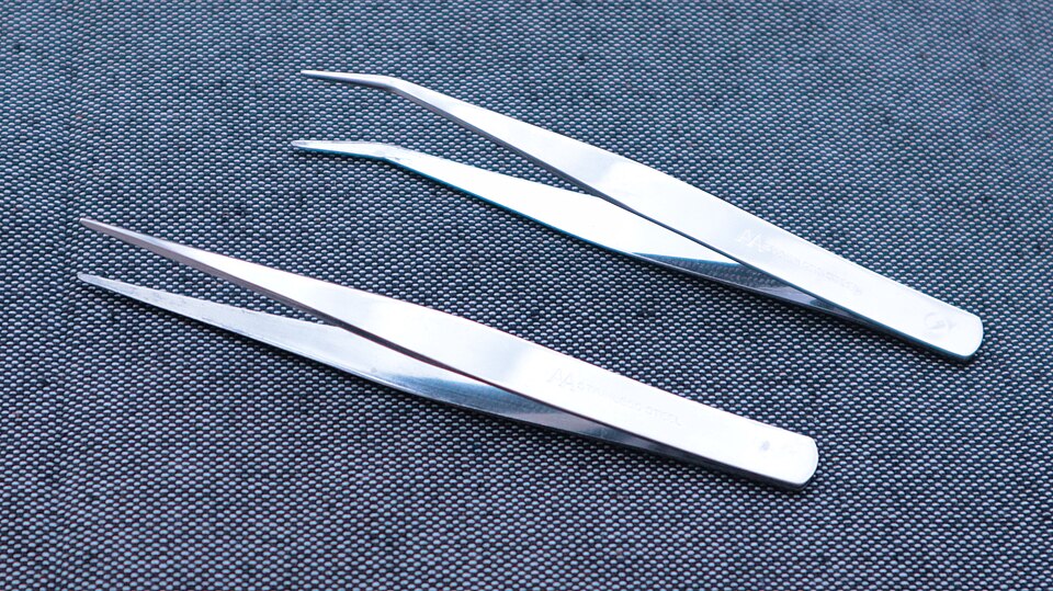 ESD-12 High-Strength Broad Straight Tweezers