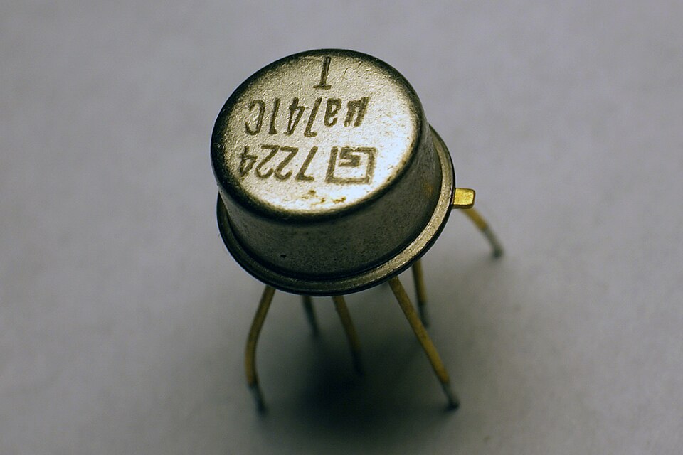 DIP IC Socket 8-Pin Dual-In-Line Solder Type (Pack of 10)