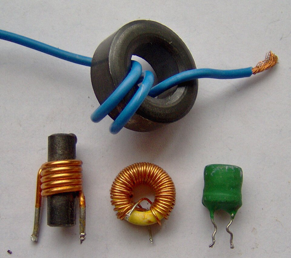 100uH Radial Ferrite Power Inductor Choke 6x8mm (Pack of 10)